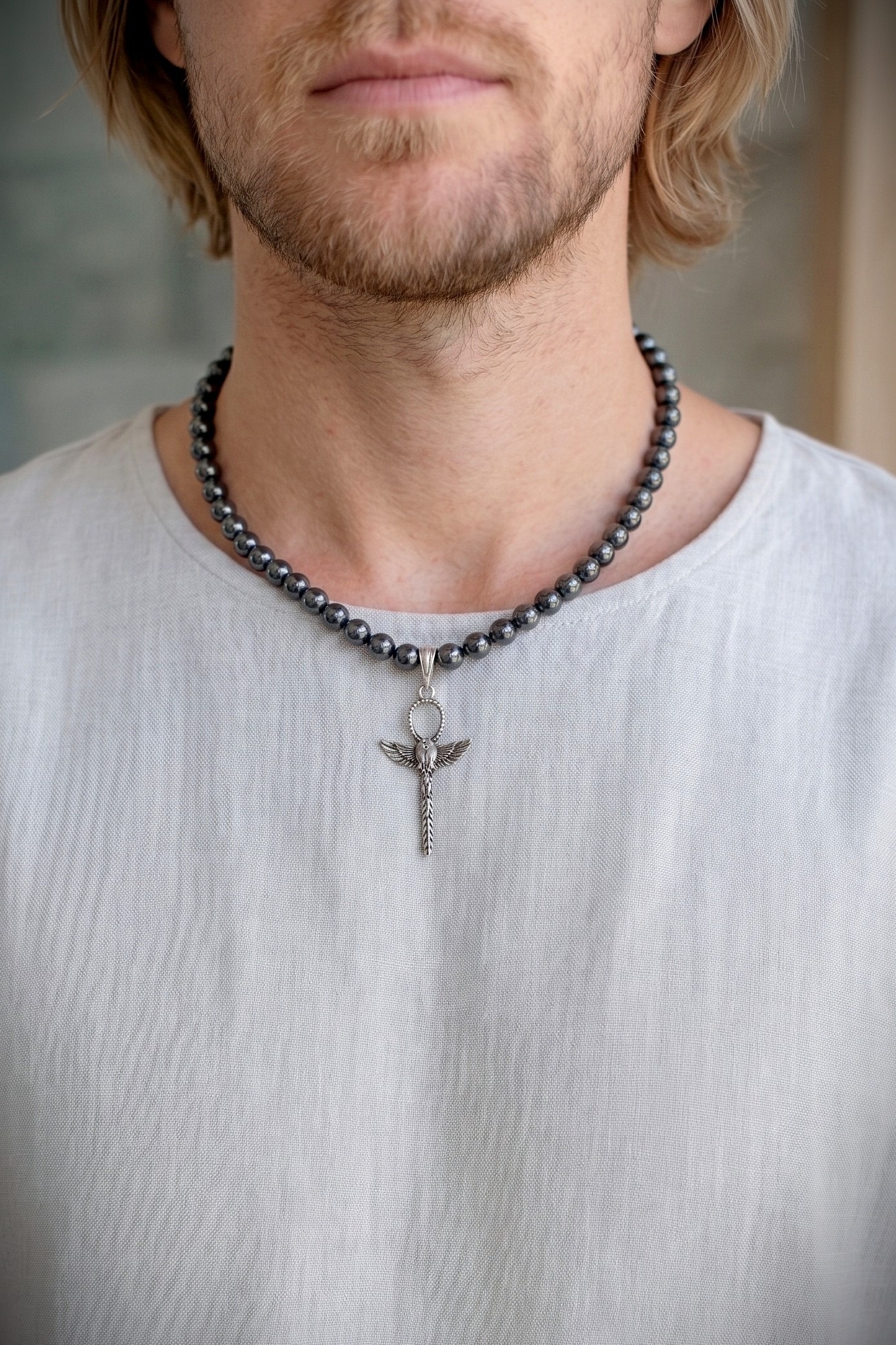 Hematiidist kee : Ankh koos skarabeusega