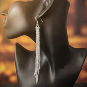 Seemnehelmestest valged tutikõrvarõngad