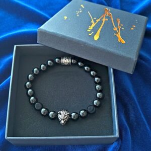 Mustast ahhaadist hundiga käevõru