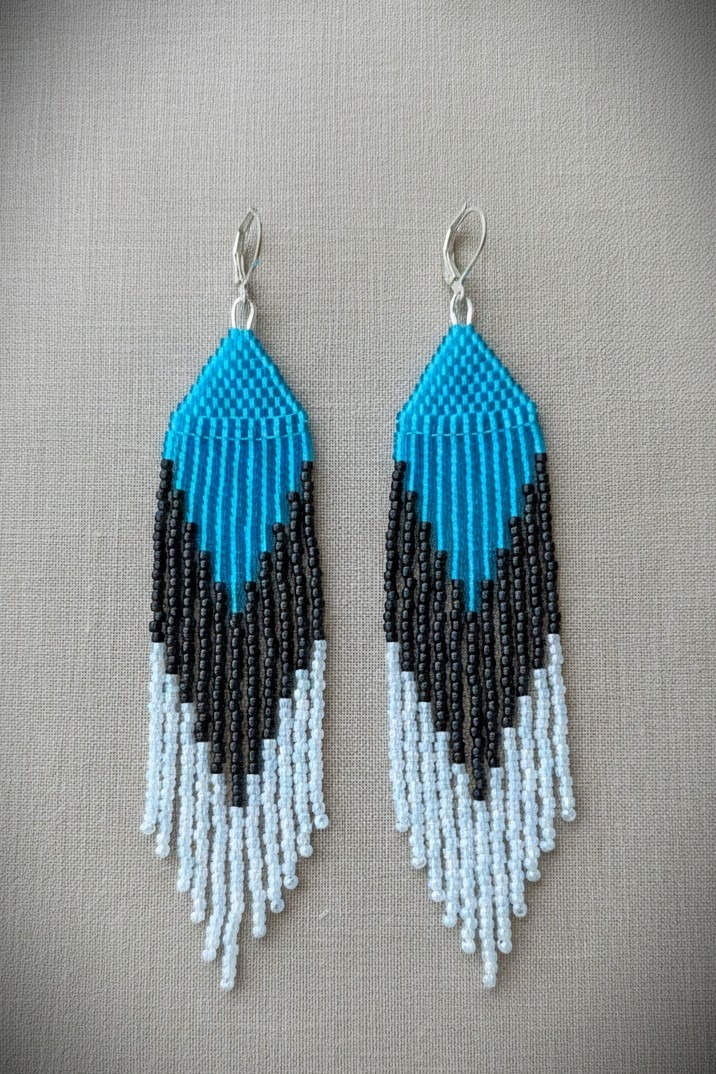 Seemnehelmestest kõrvarõngad "Sini-must-valge"