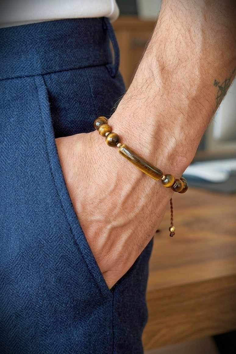 Tiigrisilma käevõru