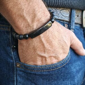 Musta ahhaadi käevõru